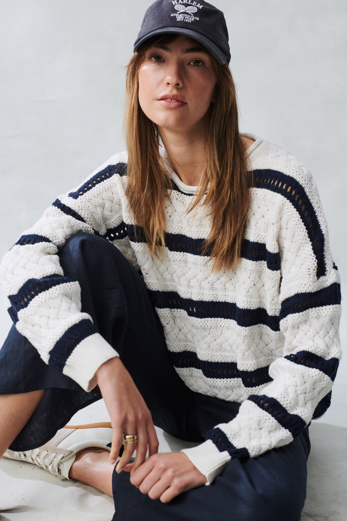 ARTY KNIT SWEATER - NAVY STRIPE