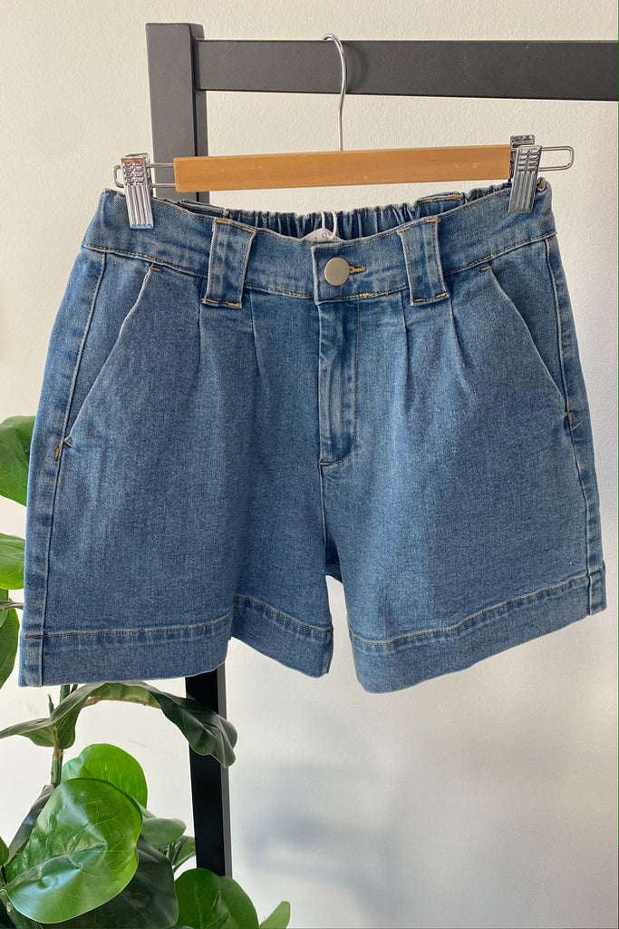 GRETA DENIM SHORT - MID BLUE WASH