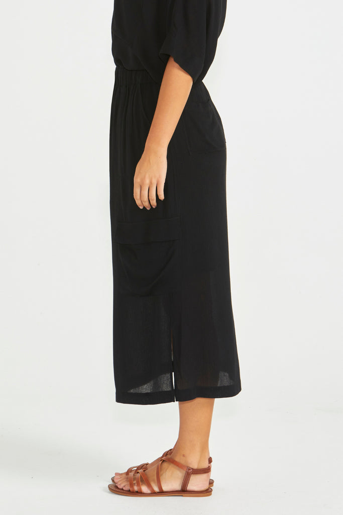 RAYA CARGO SKIRT - BLACK